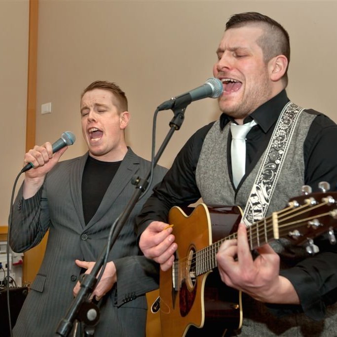 Elvar Jónsteinsson og Rúnar Eff trylltu lýðinn með spaugi og söng.