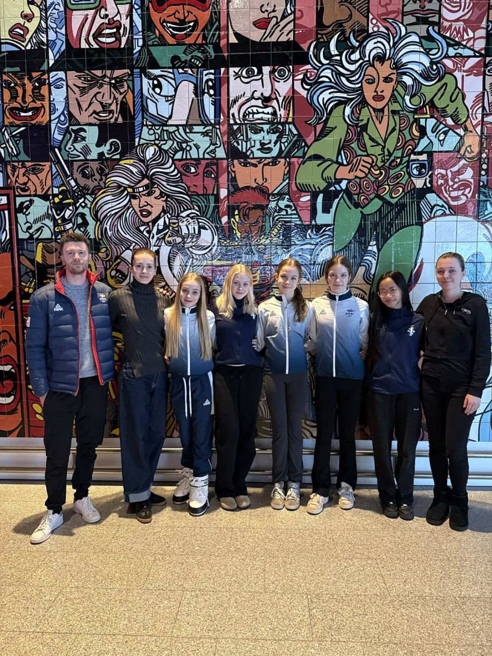 Landsliðshópurinn á leið á Norðurlandamótið á listskautum 2026.