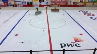 Breytingar á íshokkívelli