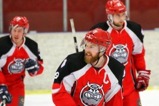 Fyrstu leikir tímabilsins hjá SA í meistaraflokkum um helgina