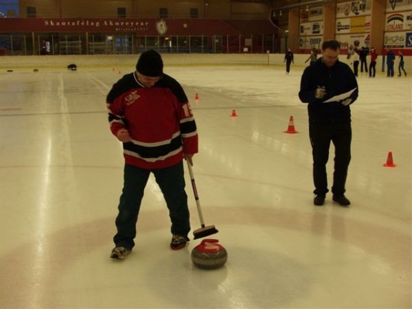 Sigurgeir Haraldsson, Íslandsmeistari í krullu 2002, 2004, 2005 og 2006. Hér er hann í bráðabana geg…