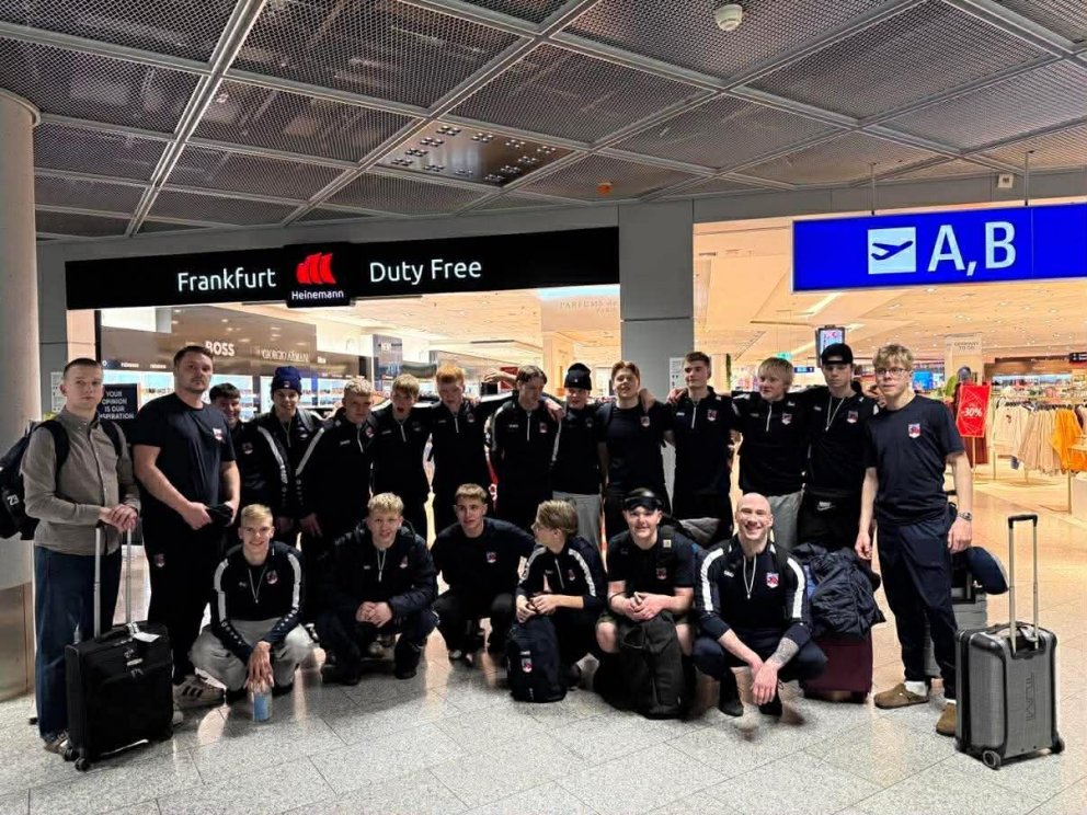 U18 drengja landslið Íslands í íshokkí mætt á HM til Bosníu-Hersegóvínu