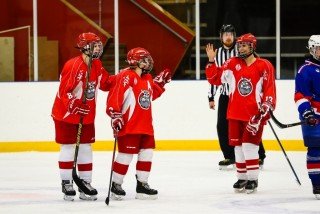 Ásynjur fagna marki (mynd: Elvar Pálsson)