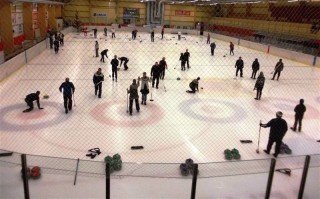 Fjölmenni á Áramótamótinu í krullu.