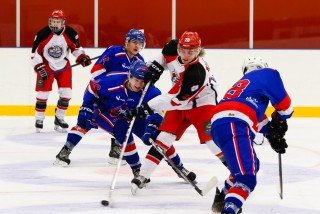 Úr leiknum í gærkvöld. (mynd: Elvar Pálsson)