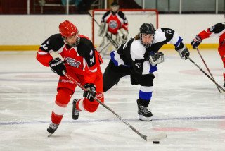 Eva María spænir upp völlinn (mynd: Elvar P.)