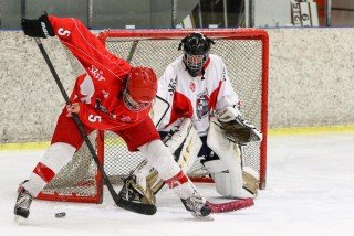 Úr leiknum í gærkvöld (mynd: Elvar Pálsson)