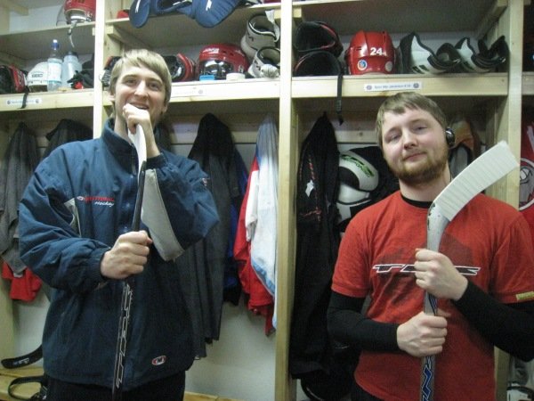 Varnarbræðurnir Björn og Ingvar gera kylfurnar klárar fyrir helgina