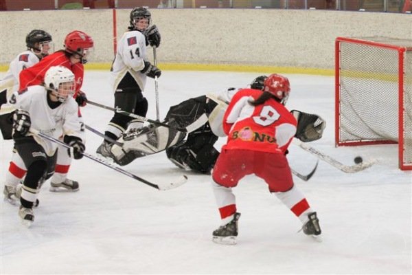 Sarah Smiley að skora 3.markið:  Ljósmynd Ásgrímur Ágústsson