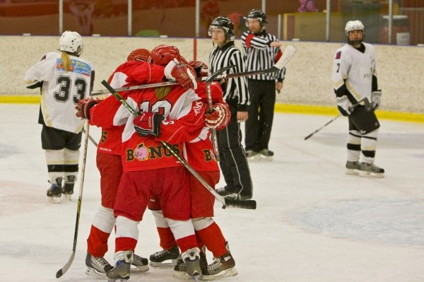 Kvennaleikur í kvöld kl. 20:10