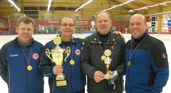 Bikarmeistarar Krulludeildar 2009, Garpar. Taldir frá vinstri: Árni Grétar Árnason, Hallgrímur Valss…