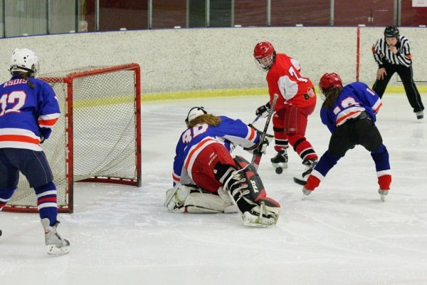 Mynd frá leik kvöldsins, Kata Ryan í baráttunni.  Myndina tók Sigurgeir Haraldsson
