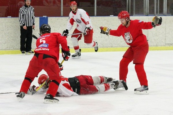 Jarðaður. Amen! Mynd. Sigurgeir Haraldsson