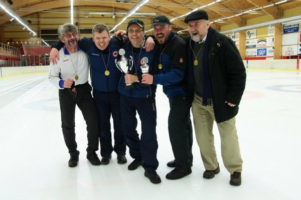 Íslandsmeistarar í krullu 2011: Garpar. Frá vinstri: Kristján Bjarnason, Árni Grétar Árnason, Hallgr…