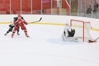 Ingvar skorar sigurmarkið (mynd: Ási Ljós.)