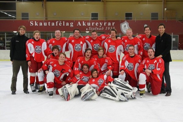 Lið Jötna eftir leik. Myndina tók Sigurgeir Haraldsson