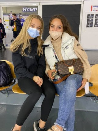 Júlía stígur á sviðið kl. 15 í dag á Grand Prix (linkur á streymi)