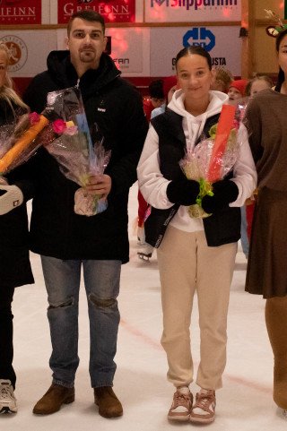 Júlía Rós og Sergey yfirþjálfari