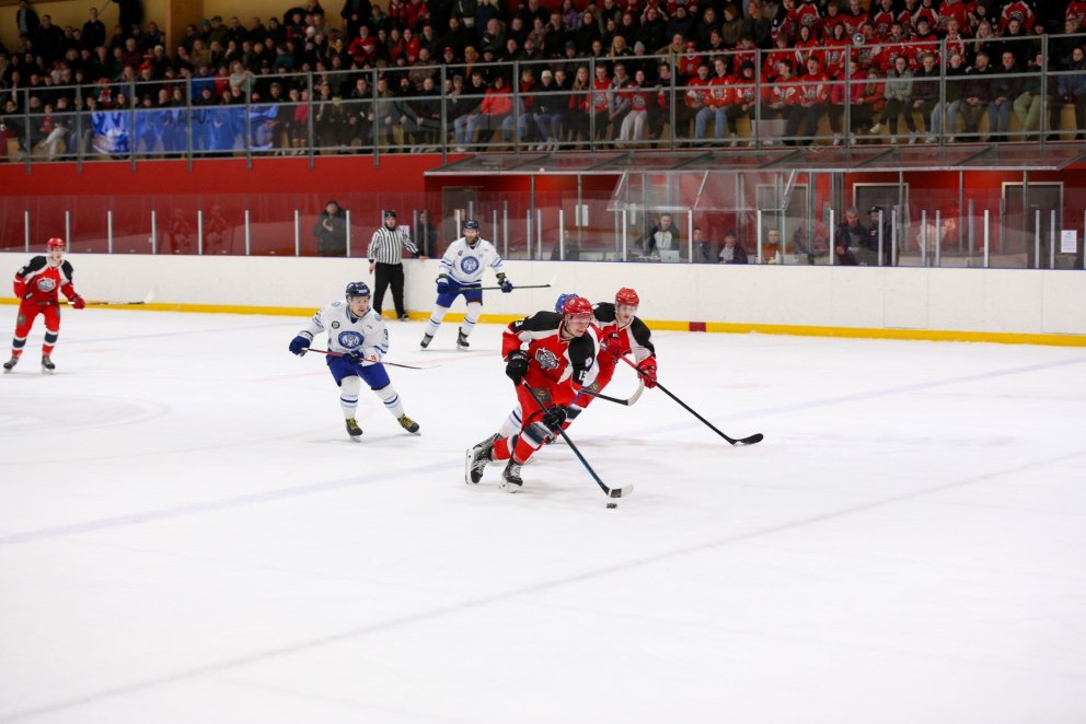 Nokkrir innbæingar á fleygiferð. Mynd: Ólafur Þorgrímsson