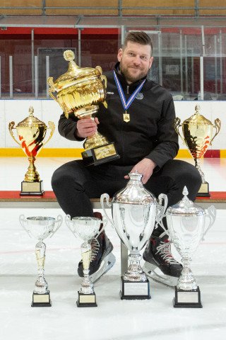 Hokkídeild SA með fullt hús titla