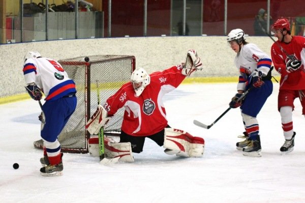 Ómar fór á kostum í markinu. Ljósm. Sigurgeir Haraldsson