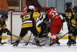 Úr leiknum í gærkvöld (mynd: Þórir Tryggva)