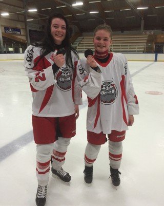 Saga og Guðmunda með pekkina sína