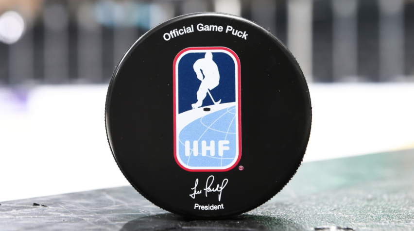 Alþjóða Íshokkísambandið - IIHF - setur hálshlífaskyldu á allar keppnir á þeirra vegum