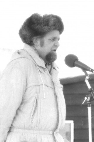 Ingólfur vígir nýja vélfrysta svæðið við Krókeyri.