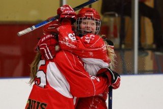 Sunna fagnar (mynd: Elvar Pálsson)