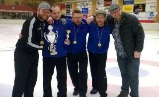 Íslandsmeistara lið Mammúta 2014 (mynd: Ási)