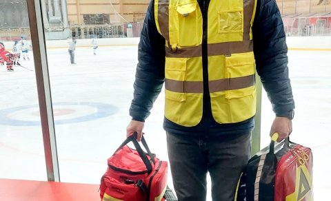 Heilbrigðisteymið staðið vaktina í Skautahöllinni í heilt ár