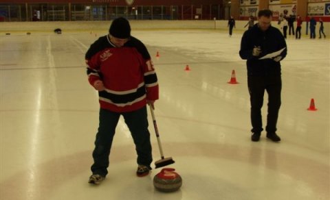 Sigurgeir Haraldsson, Íslandsmeistari í krullu 2002, 2004, 2005 og 2006. Hér er hann í bráðabana geg…