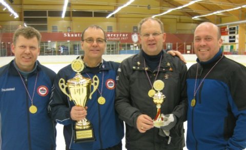 Bikarmeistarar Krulludeildar 2009, Garpar. Taldir frá vinstri: Árni Grétar Árnason, Hallgrímur Valss…