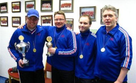 Mammútar, Íslandsmeistarar í krullu 2010. Frá vinstri: Jón Ingi Sigurðsson, Ólafur Freyr Númason, Je…