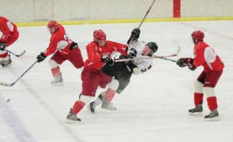 Orri Blöndal með góða tæklingu. Ljósm. Sigurgeir Haraldsson