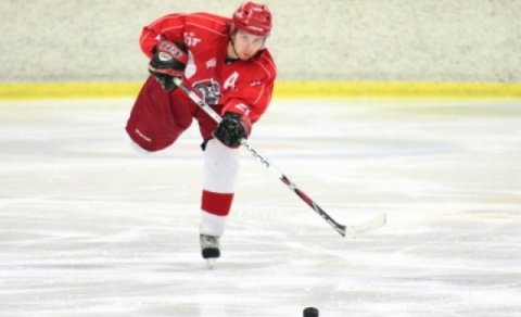 Myndin af einfætta íshokkíleikmanninum. Ljósm. Sigurgeir Har