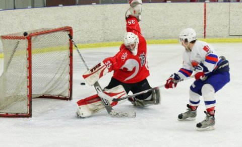 Ómars stoppar Gauta í gær: Ljósmynd Sigurgeir Haraldsson