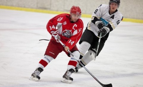 Jón Gísla og Einar Sveinn í leiknum í gær.  Myndina tók Elvar Pálsson