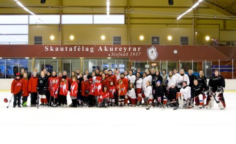 Stór kvennahópur að loknu móti. Ljósmynd Jódís Eva