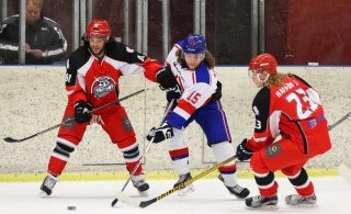 Úr leiknum í kvöld (mynd: Elvar Pálsson)