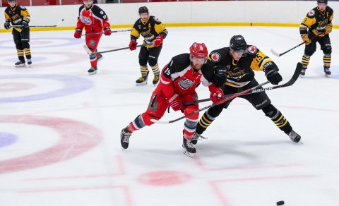 Andri Mikaelsson í baráttunni.  Myndina tók Ólafur Þorgrímsson