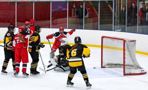 SA fagnar jöfnunarmarkinu.  Myndina tók Ólafur Þorgrímsson