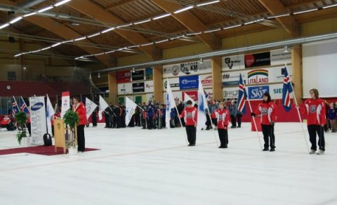 Margt var um manninn.  Ljósm. Sigurgeir Haraldsson