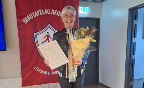 Ólöf Björk Sigurðardóttir gerð að heiðursfélaga Skautafélags Akureyrar