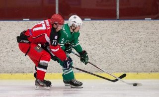 Skellur á Heimavelli - Víkingar vs Esja  2:5