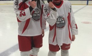 Saga og Guðmunda með pekkina sína