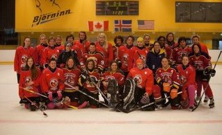 Valkyrjur og mótherjar á mótinu í fyrra.